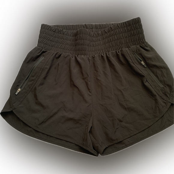Fengbay wide elastic 3" waist running shorts with liner 2 zipper pockets large - Picture 2 of 6